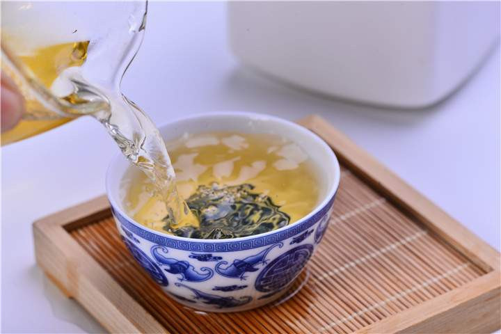 喝茶養(yǎng)生指南：一杯養(yǎng)生茶帶你遠(yuǎn)離節(jié)后綜合征