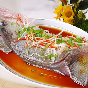 清蒸鱸魚(yú)