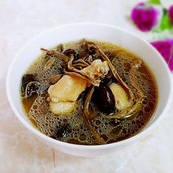 養(yǎng)胃阹濕雞湯