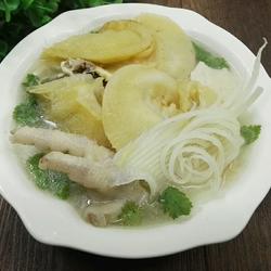 魚翅鯊魚骨湯