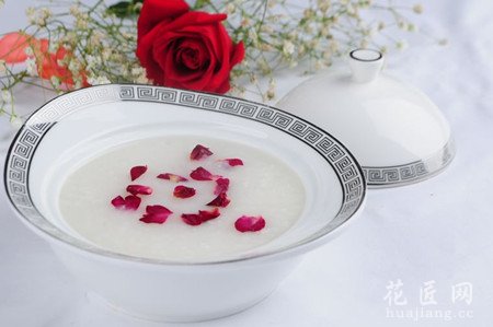 花茶能養(yǎng)顏美容，永葆青春