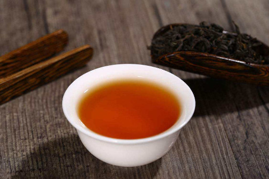 冬天一般喝什么茶比較好，紅茶可暖胃/普洱茶可促消化