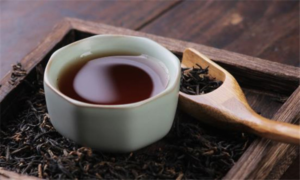 紅茶亦數(shù)品,玉磬尤精明