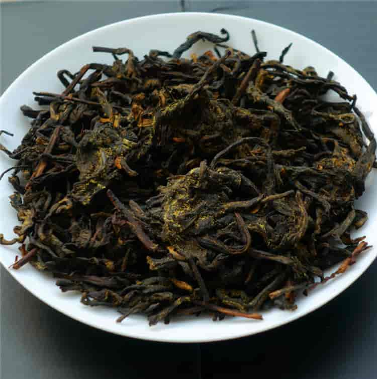 想暖胃喝點黑茶（喝黑茶養(yǎng)生美容又暖胃）