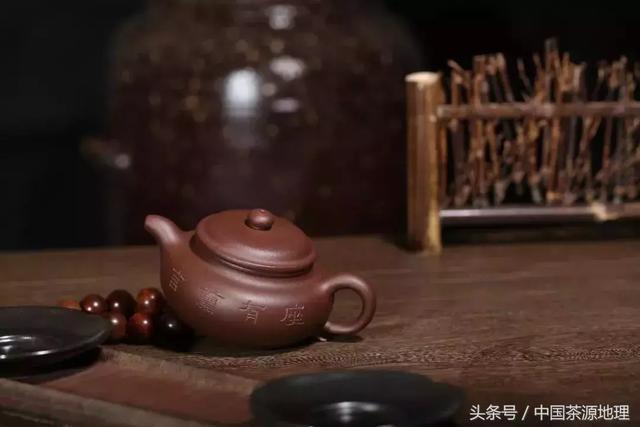 古人：“春茶苦，夏茶澀，要好喝，秋白露”