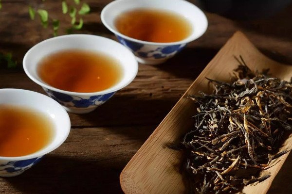 秋冬喝什么茶_秋冬喝哪種茶葉對(duì)身體好處多