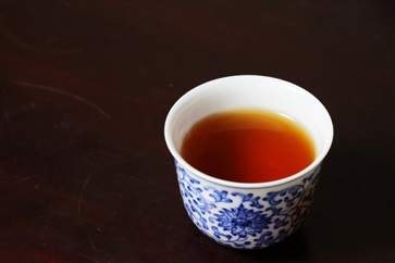 經(jīng)常喝普洱茶有什么好處（普洱茶的四大功效）