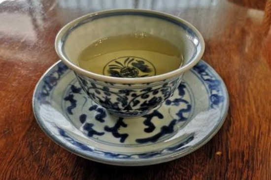 冬天喝普洱茶的好處（可消食解膩美容養(yǎng)顏降三高暖胃養(yǎng)胃等）