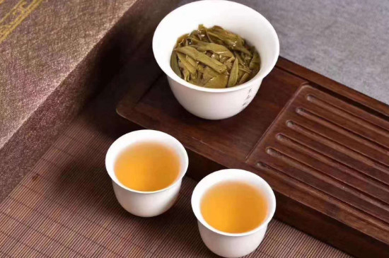 送老人什么茶葉（老白茶/安溪鐵觀音等