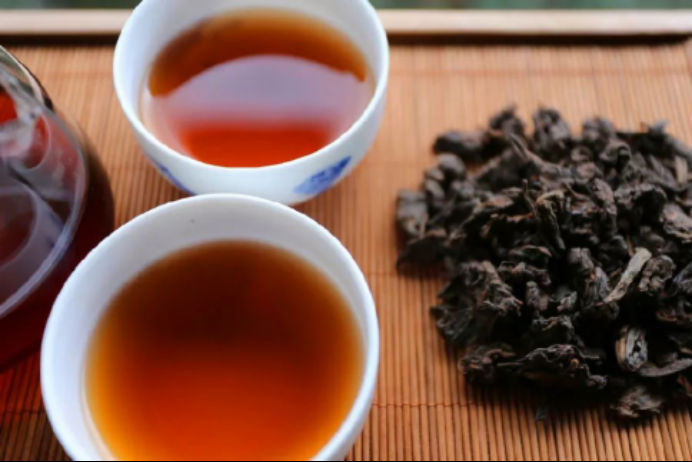 黑毛茶和黑磚茶有什么區(qū)別？教你快速認(rèn)識(shí)黑毛茶與黑磚茶的區(qū)