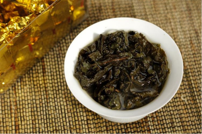 臺灣凍頂烏龍茶價(jià)格是多少？這么昂貴的茶一定要謹(jǐn)慎挑選！