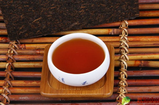 普洱茶是什么茶?怎么喝才更養(yǎng)生_黑茶（根據(jù)季節(jié)來挑選）