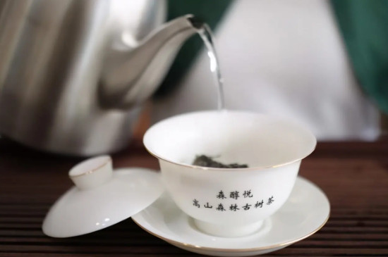 邦崴古樹茶價(jià)格,邦崴古樹茶多少錢一公斤?