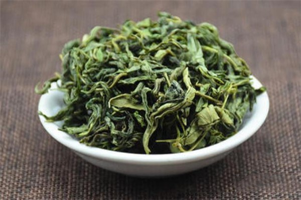 丁香茶適合什么季節(jié)喝_丁香茶能和菊花一起泡水喝嗎